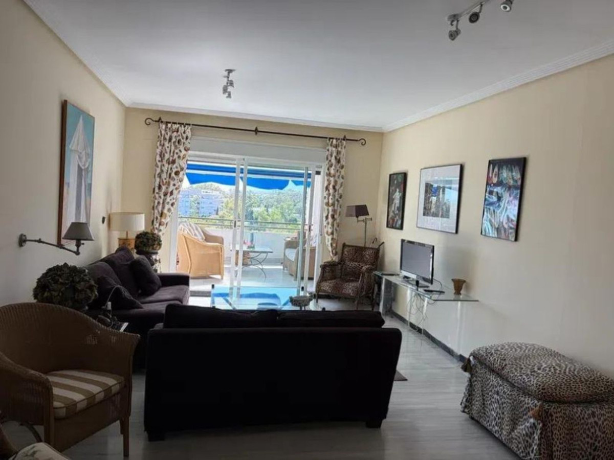 2 Bed Apartment for sale in Puerto Banús Costa Del Sol, Málaga, Spain