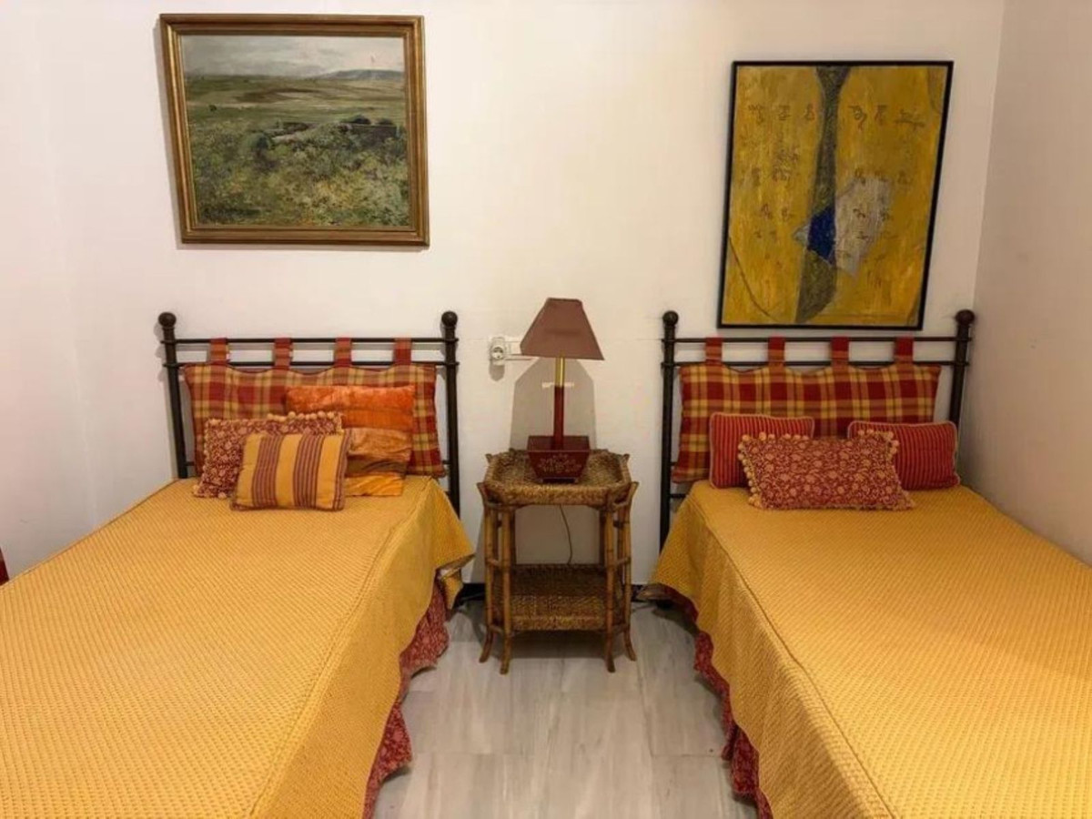 2 Bed Apartment for sale in Puerto Banús Costa Del Sol, Málaga, Spain