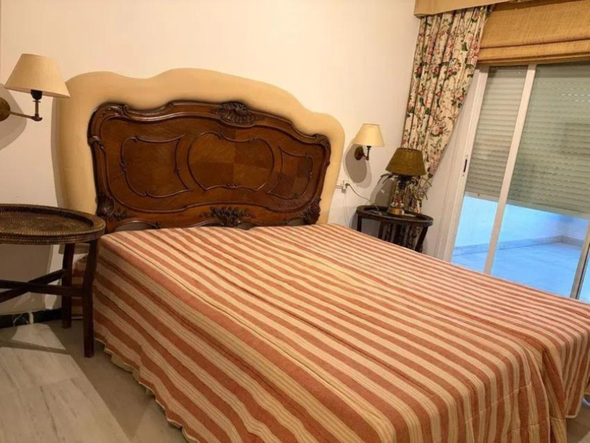 2 Bed Apartment for sale in Puerto Banús Costa Del Sol, Málaga, Spain