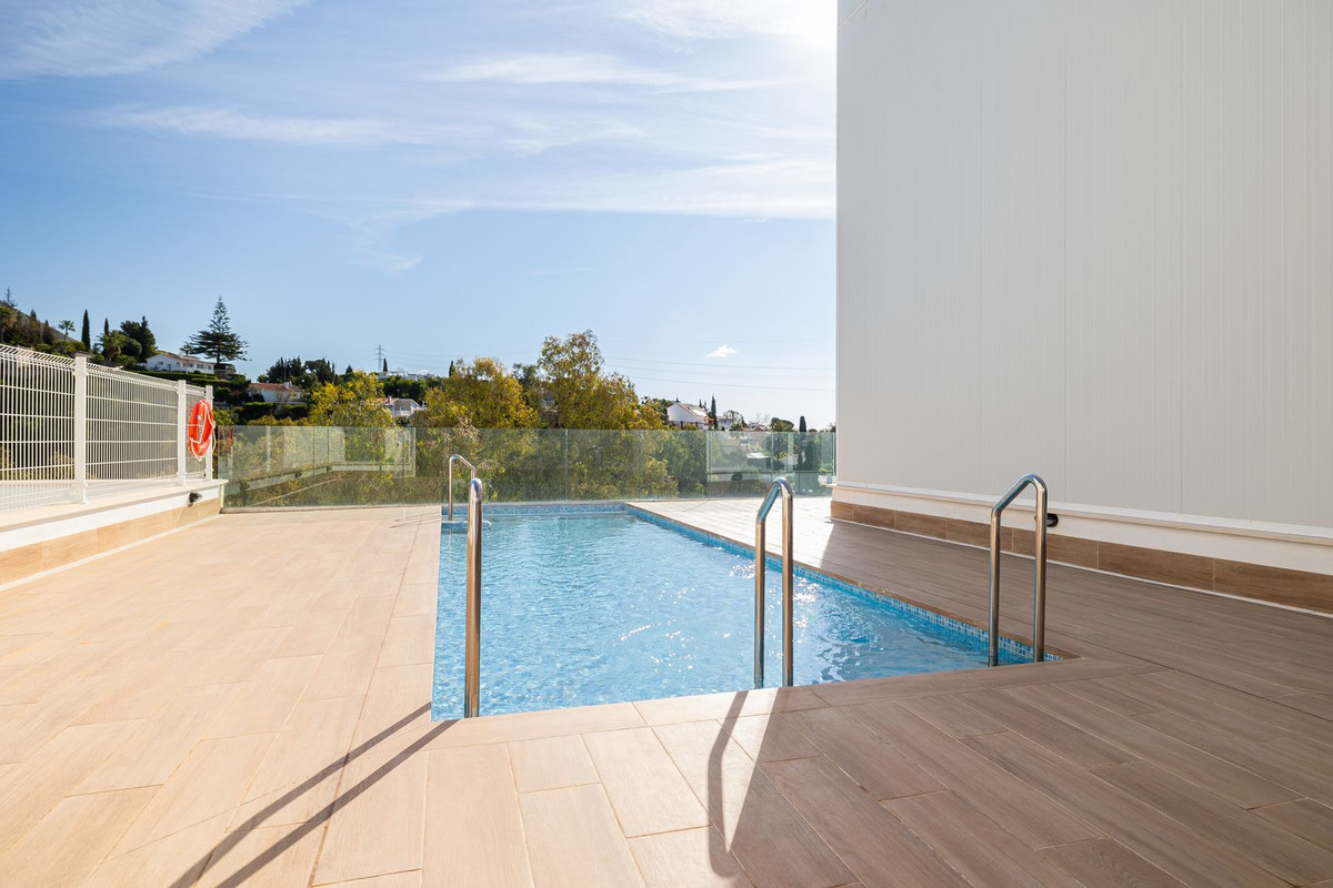 3 Bed Apartment for sale in Torreblanca Costa Del Sol, Málaga, Spain
