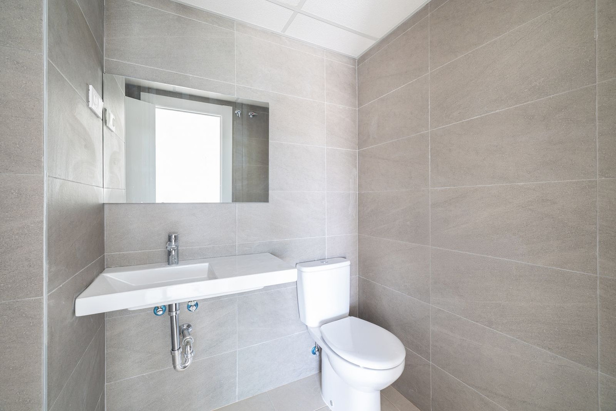 3 Bed Apartment for sale in Torreblanca Costa Del Sol, Málaga, Spain