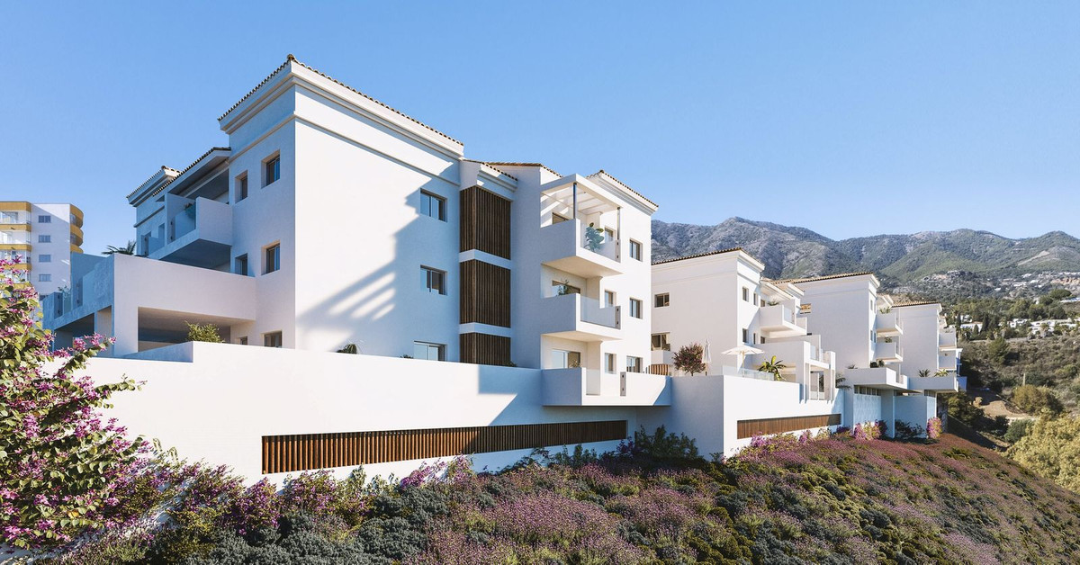 3 Bed Apartment for sale in Torreblanca Costa Del Sol, Málaga, Spain