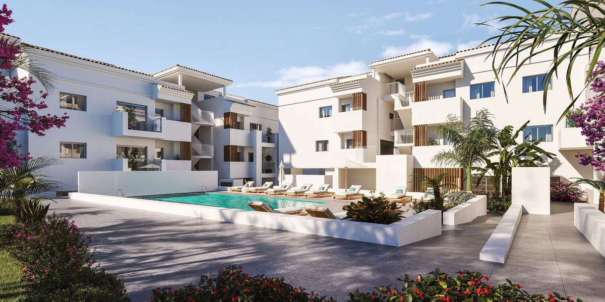 3 Bed Apartment for sale in Torreblanca Costa Del Sol, Málaga, Spain