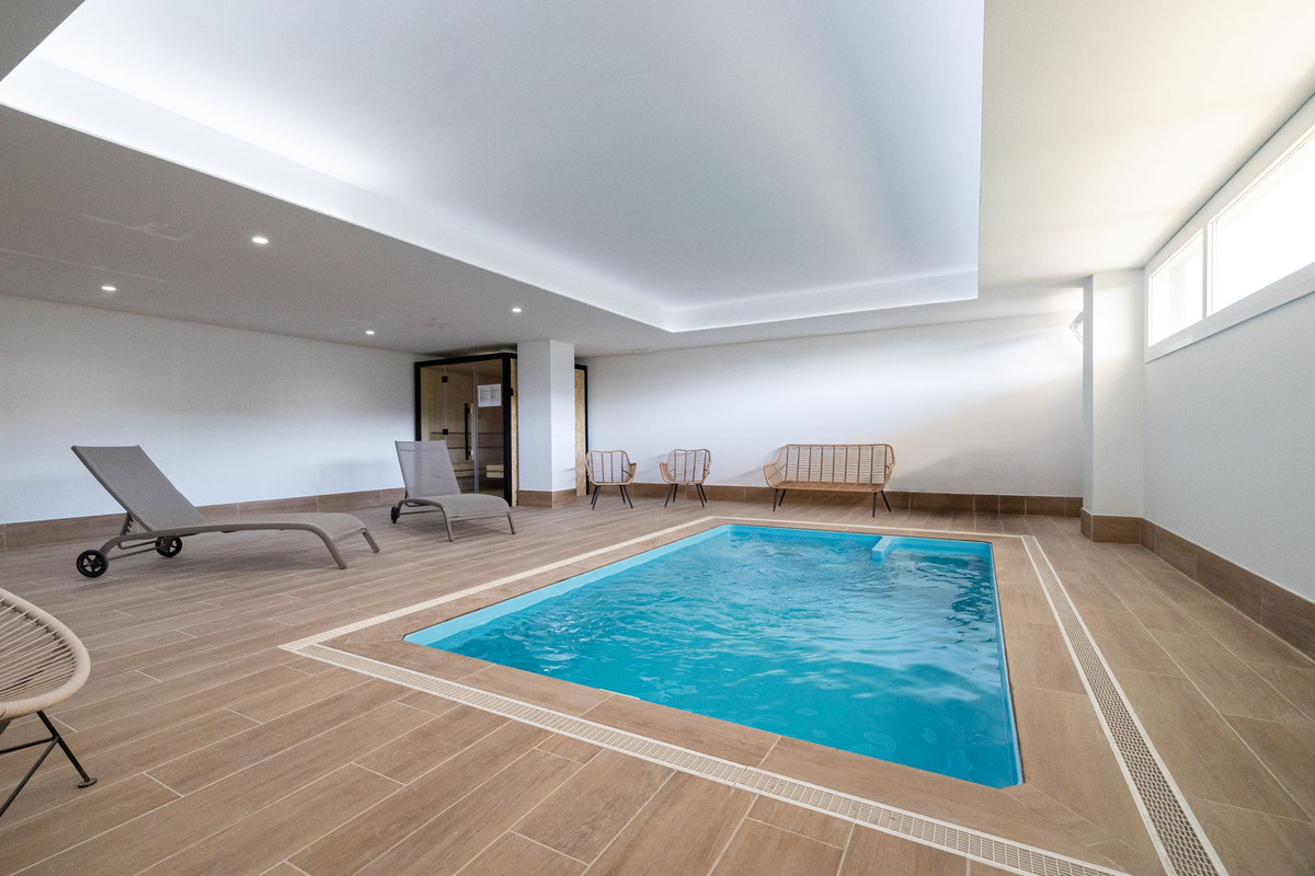 3 Bed Apartment for sale in Torreblanca Costa Del Sol, Málaga, Spain