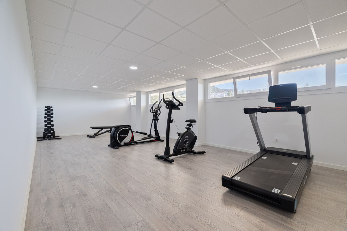 3 Bed Apartment for sale in Torreblanca Costa Del Sol, Málaga, Spain