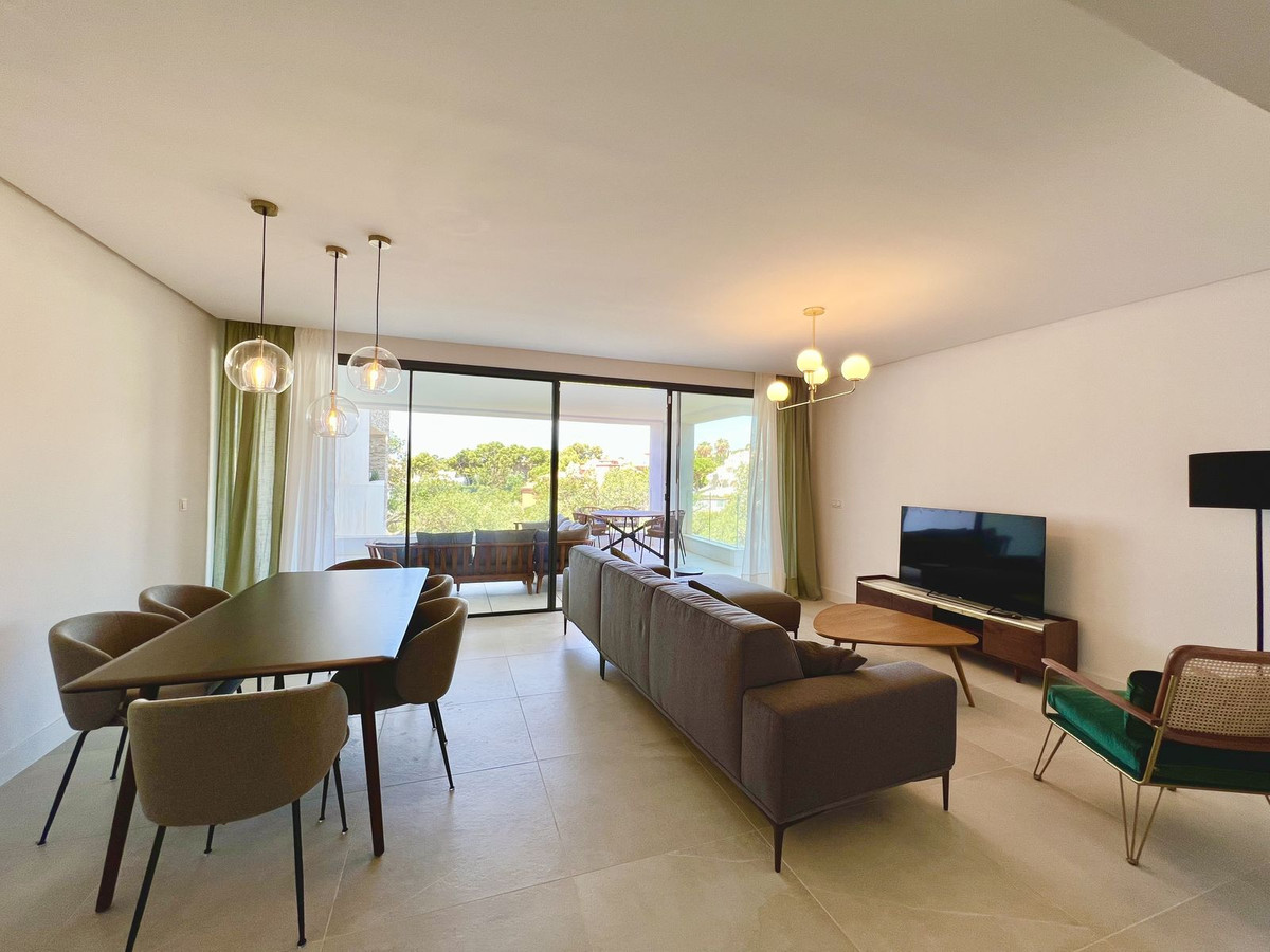3 Bed Apartment for sale in Cabopino Costa Del Sol, Málaga, Spain