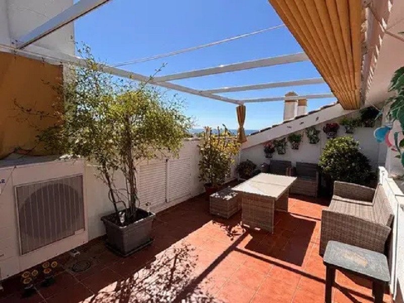 4 Bed Apartment for sale in The Golden Mile Costa Del Sol, Málaga, Spain