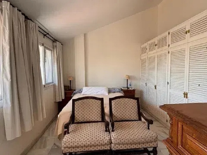 4 Bed Apartment for sale in The Golden Mile Costa Del Sol, Málaga, Spain