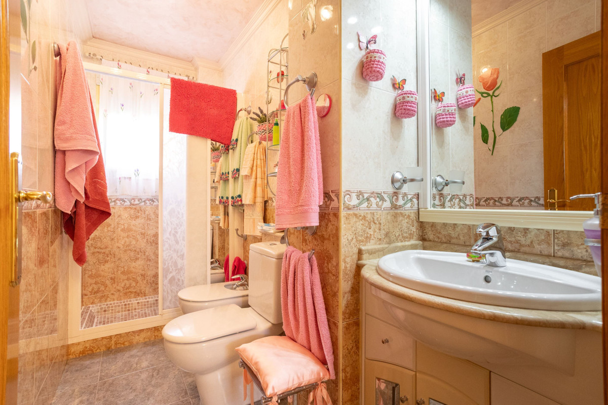 Se vende Villa - Chalet de 4 dormitorios en Costa Calida, Murcia, España