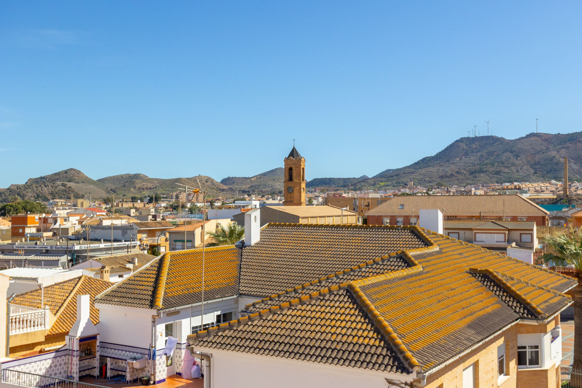 Se vende Villa - Chalet de 4 dormitorios en Costa Calida, Murcia, España
