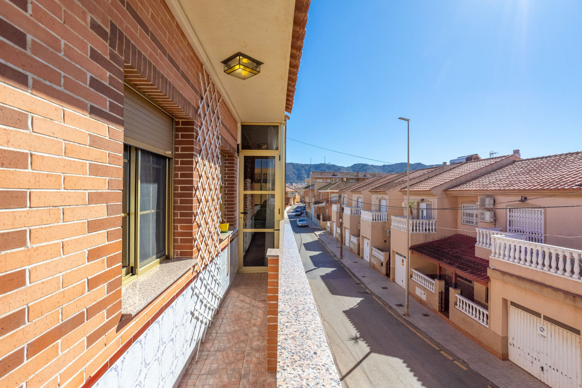 Se vende Villa - Chalet de 4 dormitorios en Costa Calida, Murcia, España
