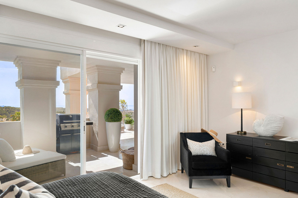 3 Bed Apartment for sale in Nueva Andalucía Costa Del Sol, Málaga, Spain