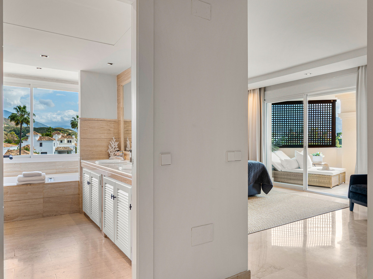 3 Bed Apartment for sale in Nueva Andalucía Costa Del Sol, Málaga, Spain