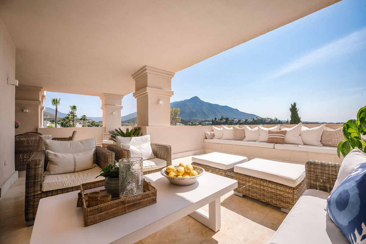 3 Bed Apartment for sale in Nueva Andalucía Costa Del Sol, Málaga, Spain