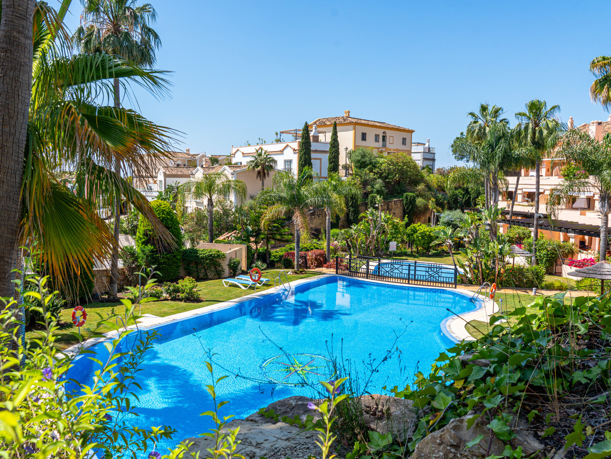 3 Bed Apartment for sale in Nueva Andalucía Costa Del Sol, Málaga, Spain