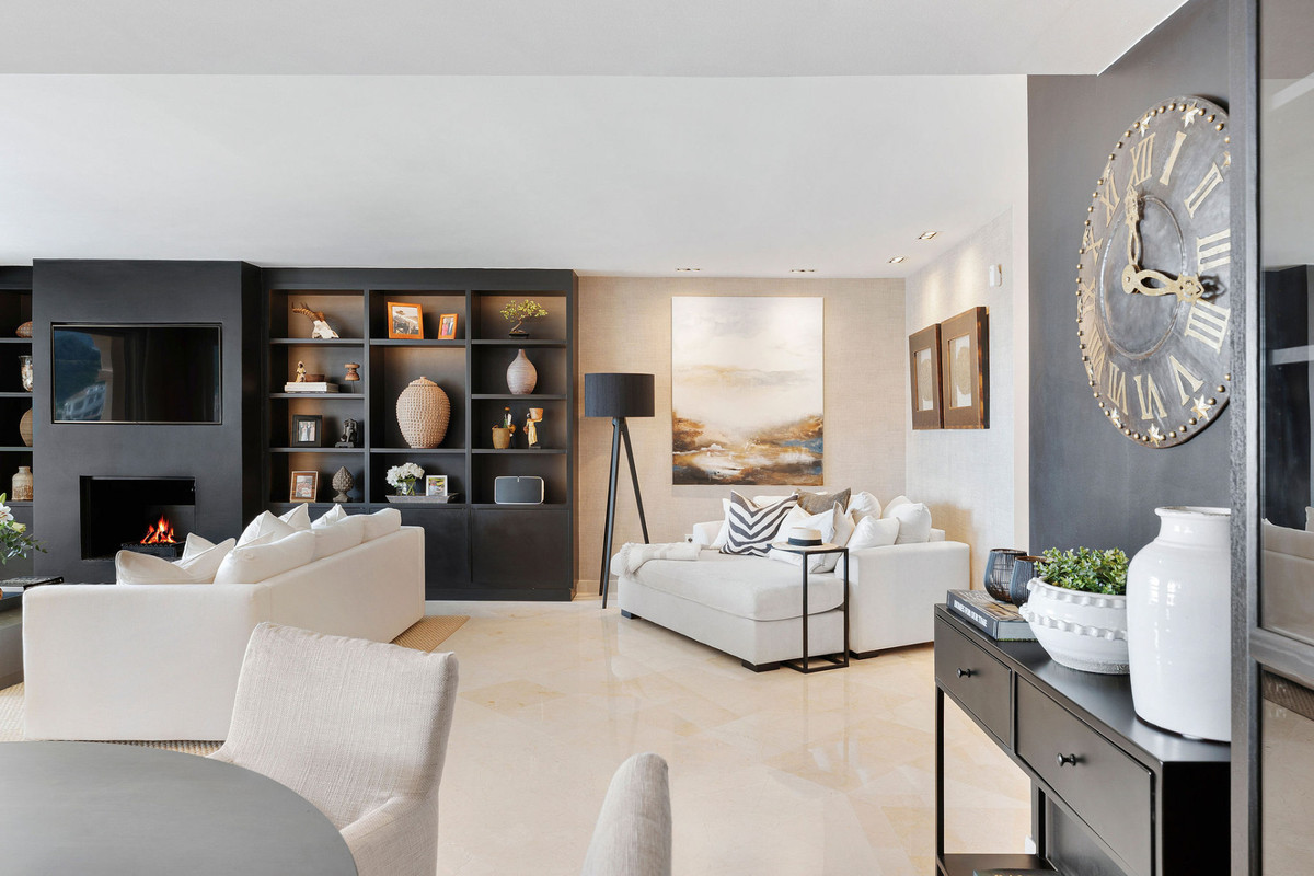 3 Bed Apartment for sale in Nueva Andalucía Costa Del Sol, Málaga, Spain