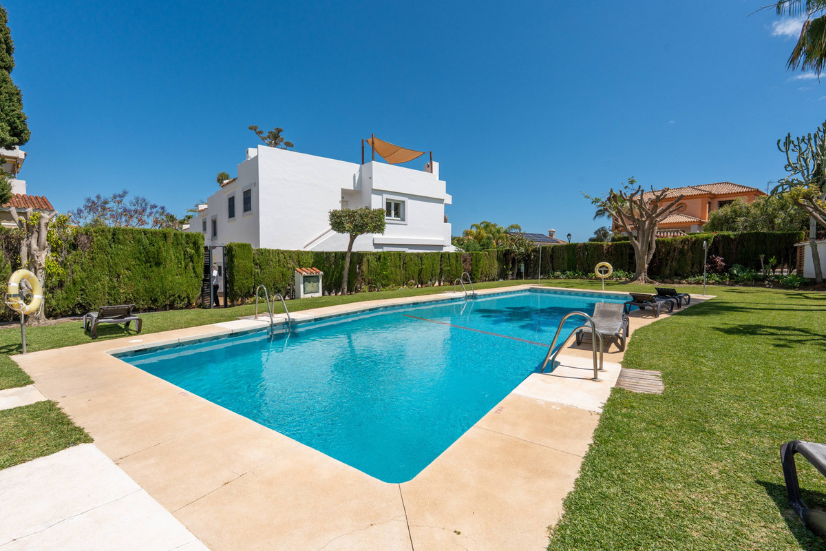 3 Bed Townhouse for sale in Nueva Andalucía Costa Del Sol, Málaga, Spain