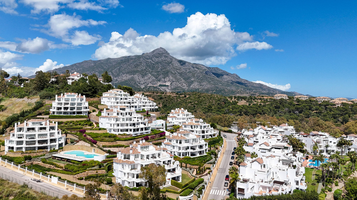3 Bed Townhouse for sale in Nueva Andalucía Costa Del Sol, Málaga, Spain