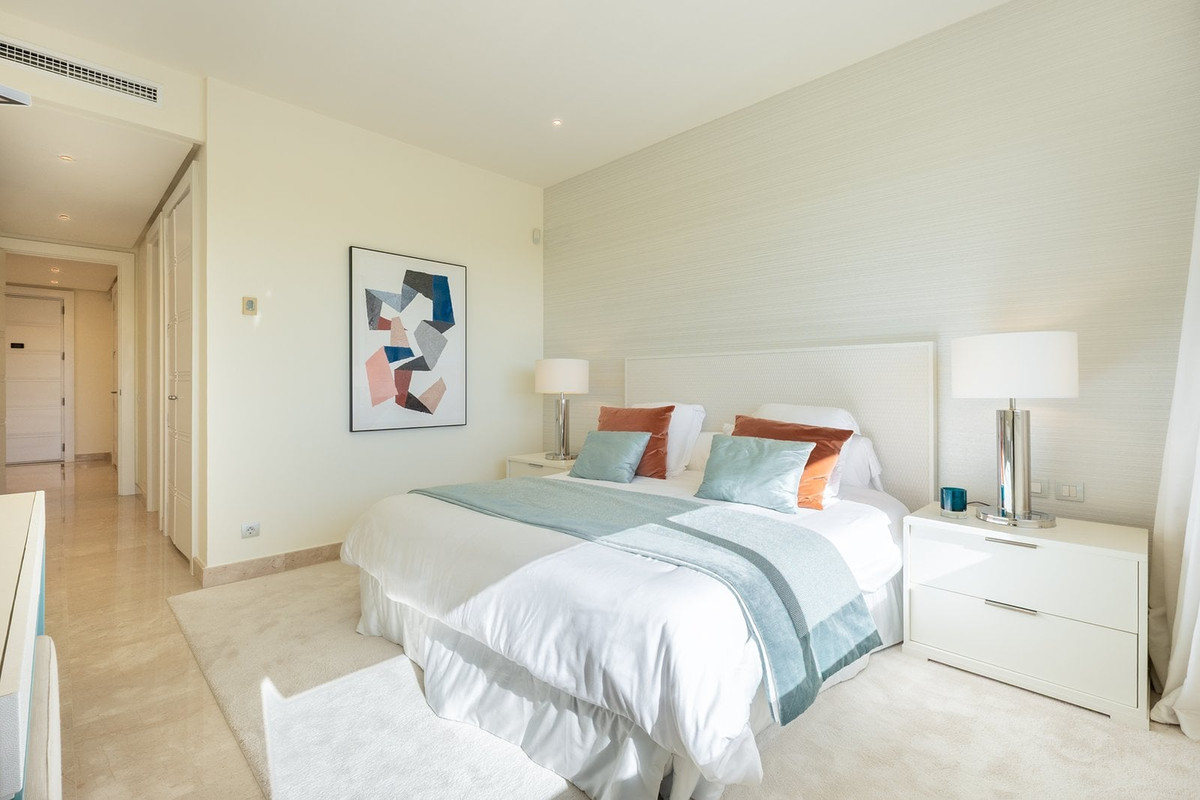 3 Bed Apartment for sale in Marbella Costa Del Sol, Málaga, Spain