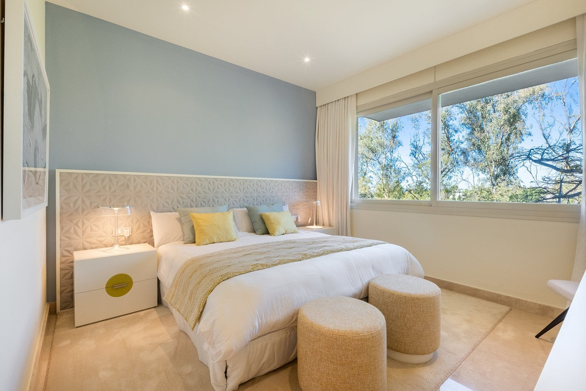 3 Bed Apartment for sale in Marbella Costa Del Sol, Málaga, Spain