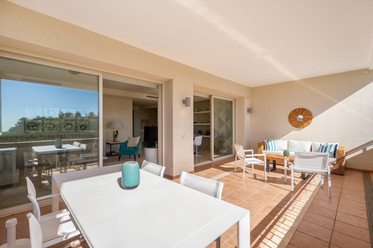 3 Bed Apartment for sale in Marbella Costa Del Sol, Málaga, Spain