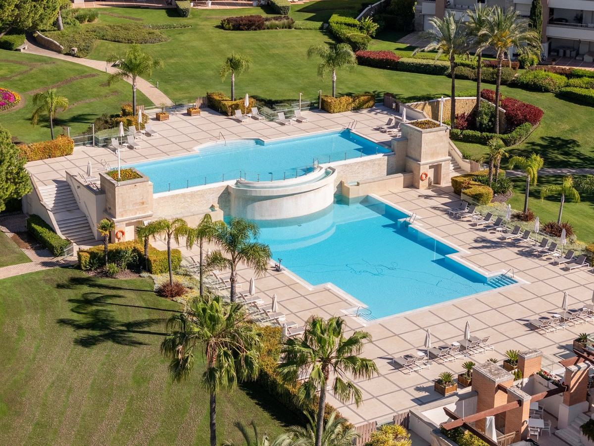 3 Bed Apartment for sale in Marbella Costa Del Sol, Málaga, Spain