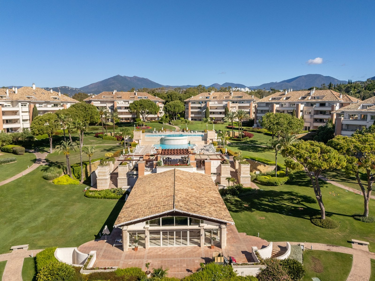 3 Bed Apartment for sale in Marbella Costa Del Sol, Málaga, Spain