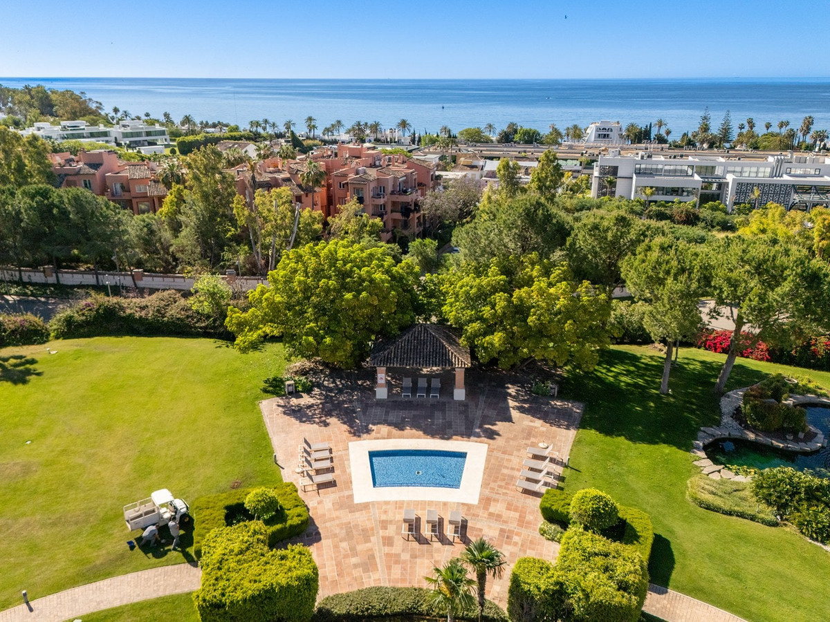 3 Bed Apartment for sale in Marbella Costa Del Sol, Málaga, Spain