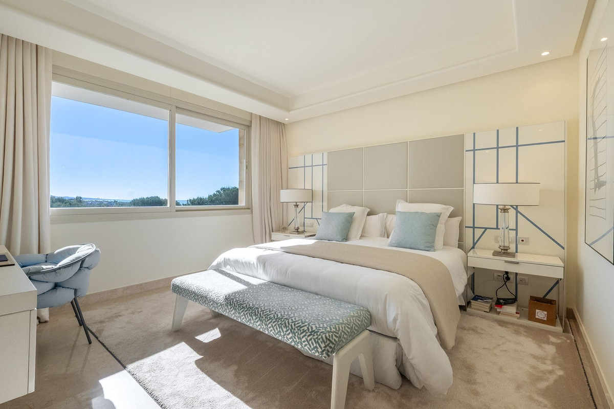 3 Bed Apartment for sale in Marbella Costa Del Sol, Málaga, Spain