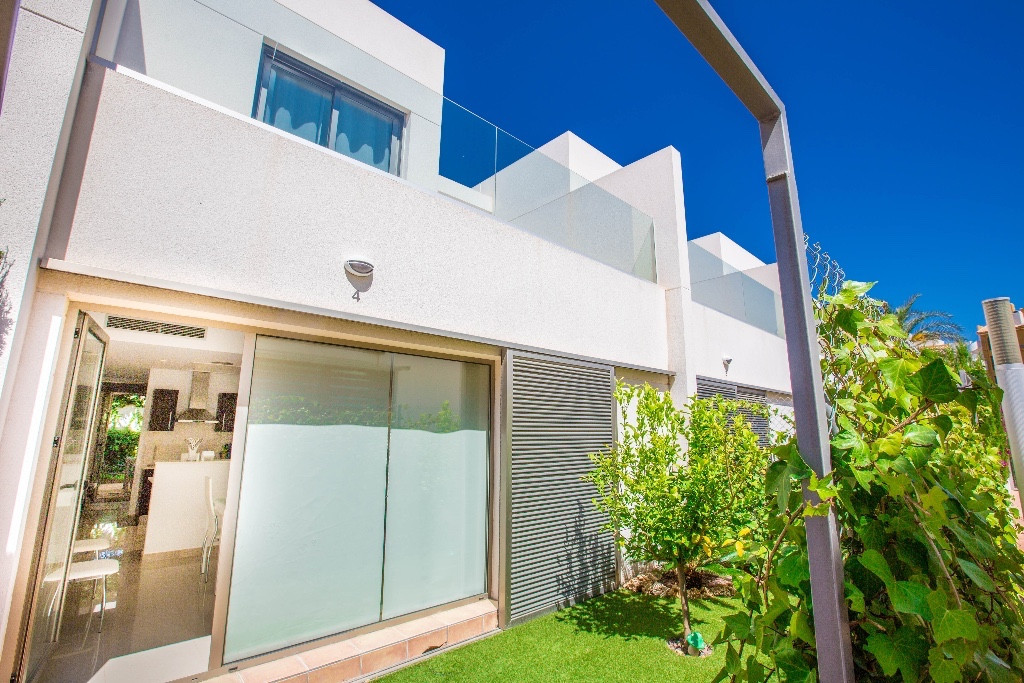 Se vende Adosada de 3 dormitorios en Costa Blanca, Alicante, España