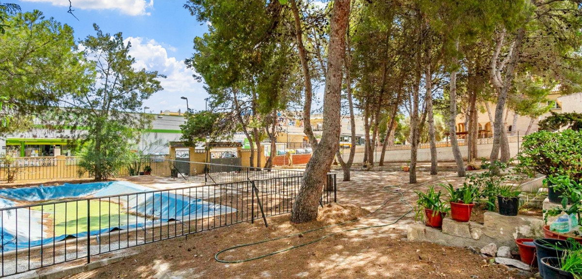 Se vende Villa - Chalet de 8 dormitorios en Costa Blanca, Alicante, España