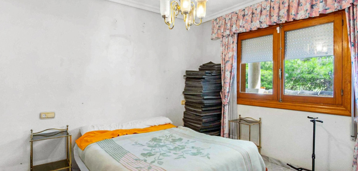 Se vende Villa - Chalet de 8 dormitorios en Costa Blanca, Alicante, España