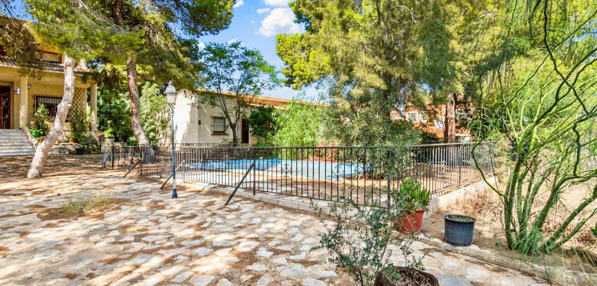 Se vende Villa - Chalet de 8 dormitorios en Costa Blanca, Alicante, España