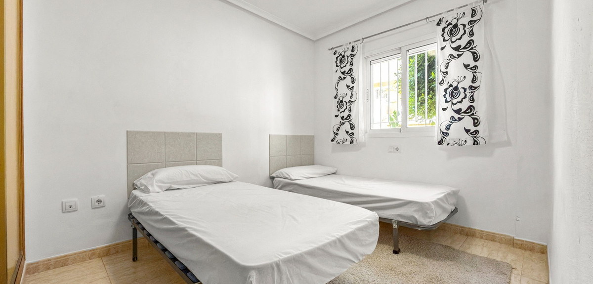 Se vende Apartamento Planta Baja de 3 dormitorios en Costa Blanca, Alicante, España