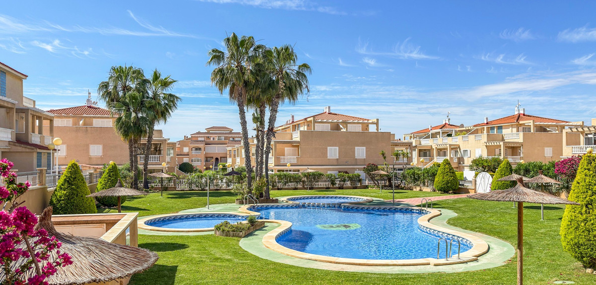 Se vende Apartamento Planta Baja de 3 dormitorios en Costa Blanca, Alicante, España