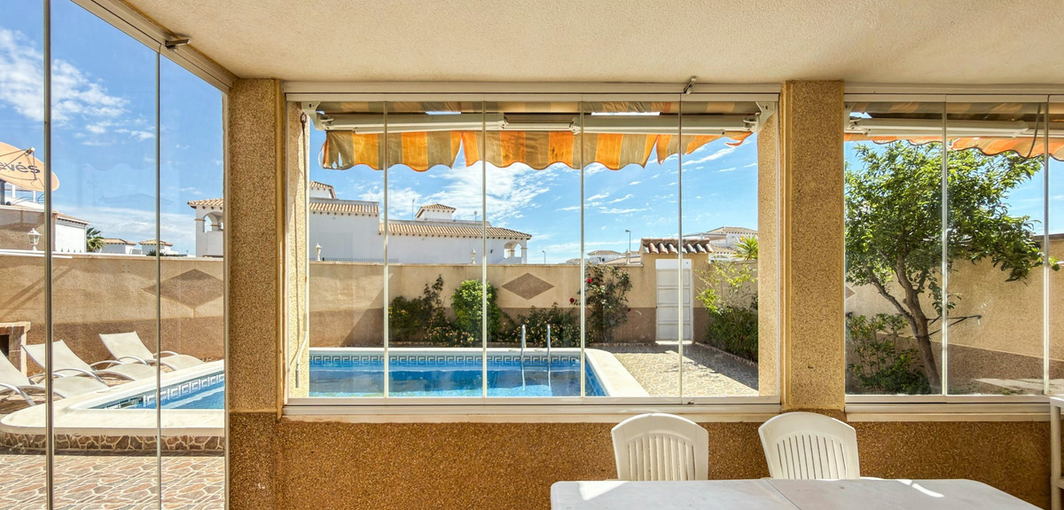 Se vende Apartamento Planta Baja de 3 dormitorios en Costa Blanca, Alicante, España