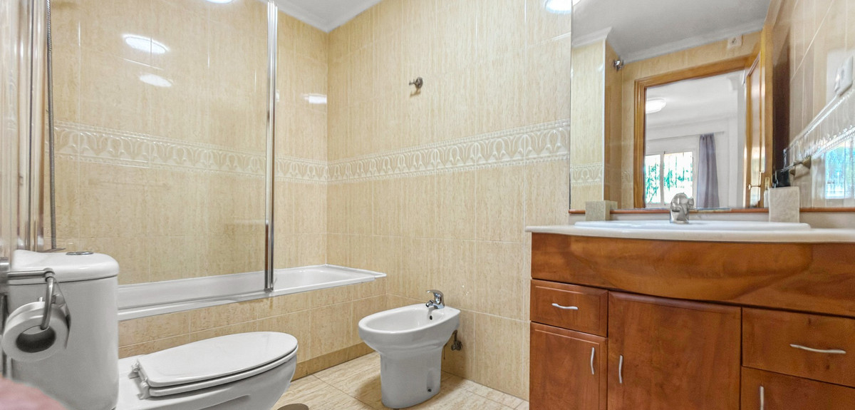 Se vende Apartamento Planta Baja de 3 dormitorios en Costa Blanca, Alicante, España