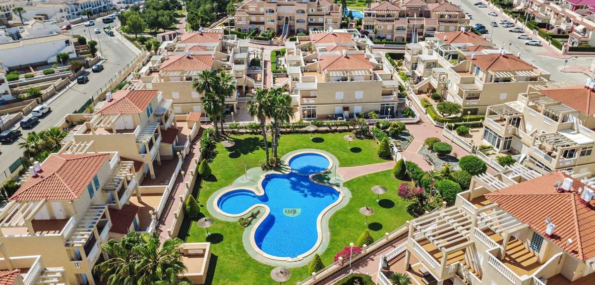 Se vende Apartamento Planta Baja de 3 dormitorios en Costa Blanca, Alicante, España