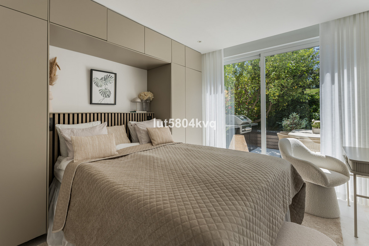 3 Bed Apartment for sale in La Quinta Costa Del Sol, Málaga, Spain