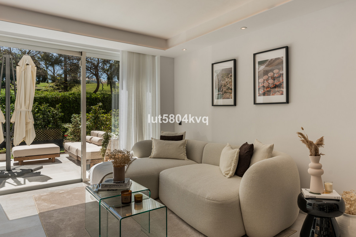 3 Bed Apartment for sale in La Quinta Costa Del Sol, Málaga, Spain