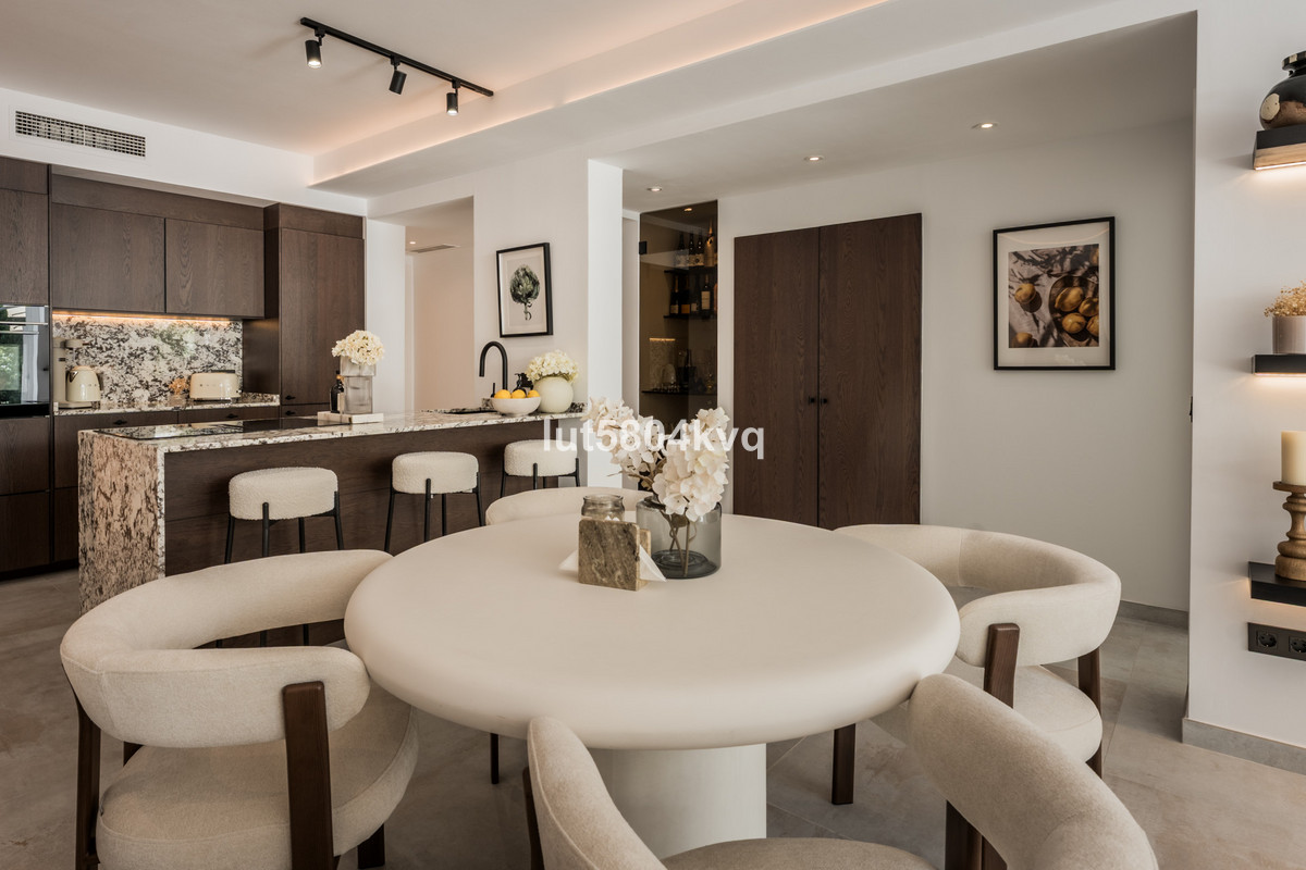 3 Bed Apartment for sale in La Quinta Costa Del Sol, Málaga, Spain