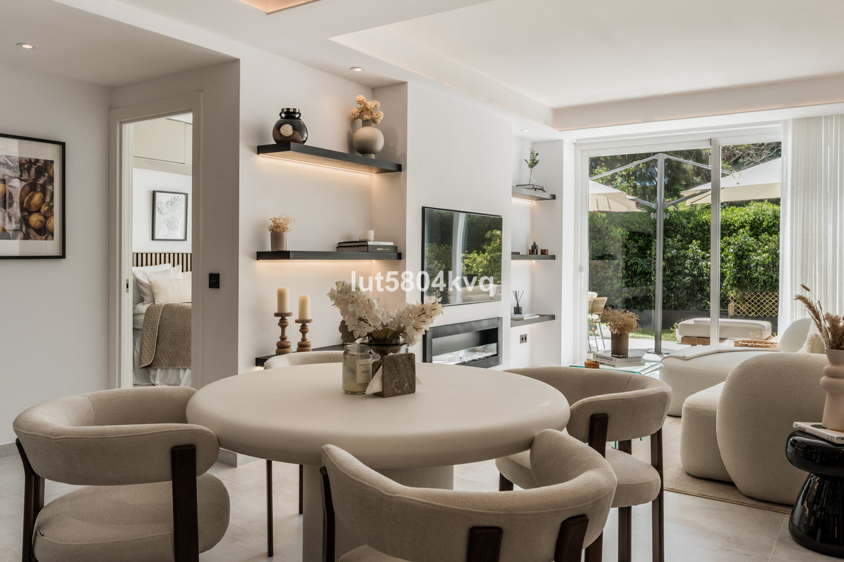 3 Bed Apartment for sale in La Quinta Costa Del Sol, Málaga, Spain