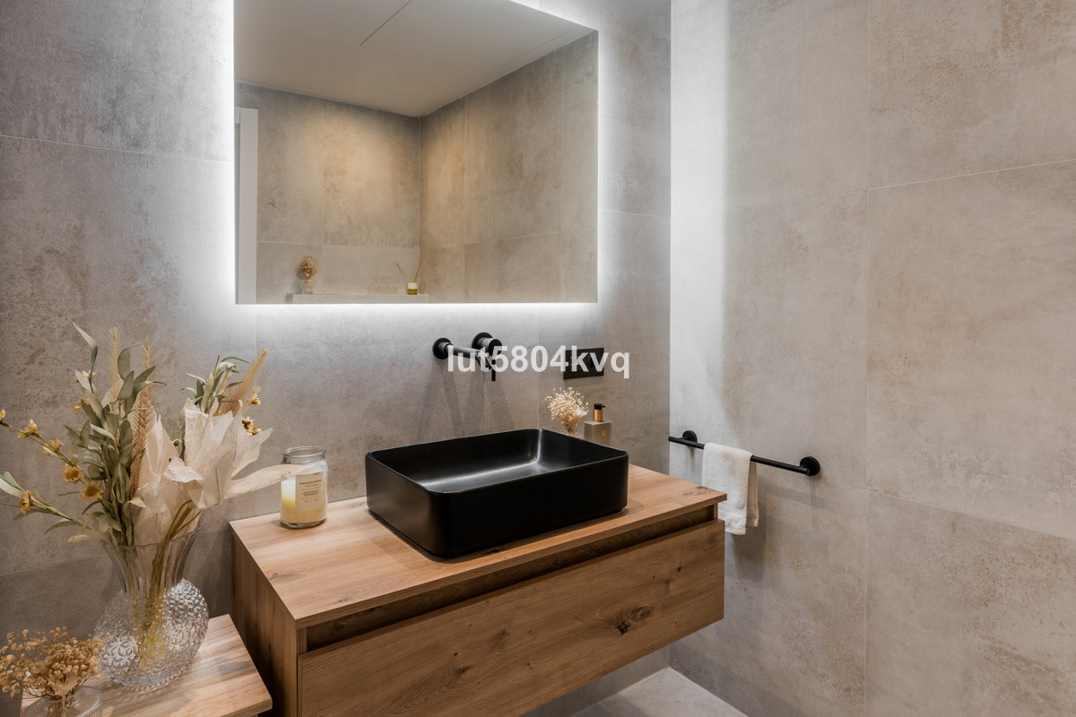 3 Bed Apartment for sale in La Quinta Costa Del Sol, Málaga, Spain
