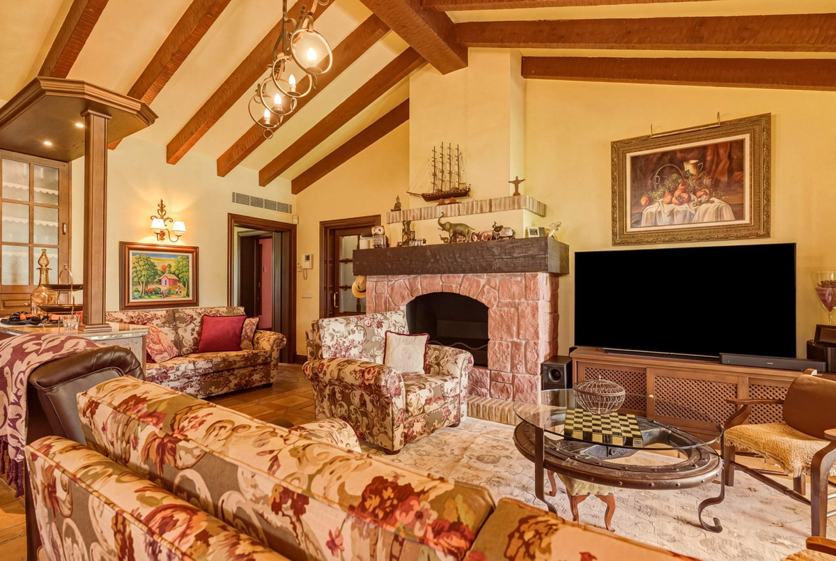 Se vende Villa - Chalet de 6 dormitorios en Costa Del Sol, Málaga, España