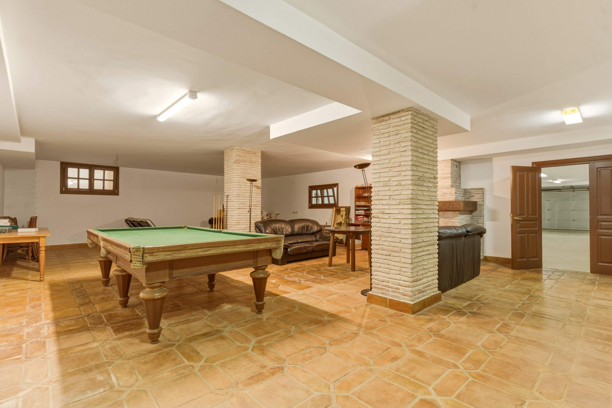 Se vende Villa - Chalet de 6 dormitorios en Costa Del Sol, Málaga, España