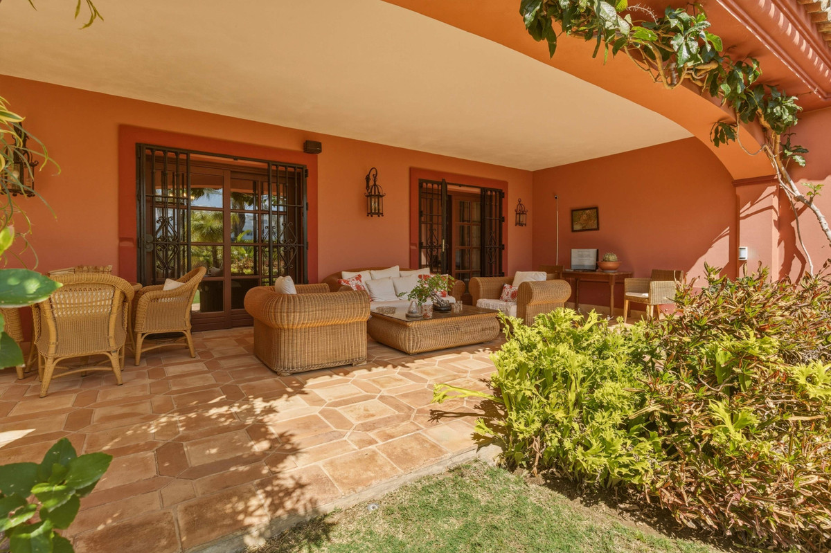 Se vende Villa - Chalet de 6 dormitorios en Costa Del Sol, Málaga, España