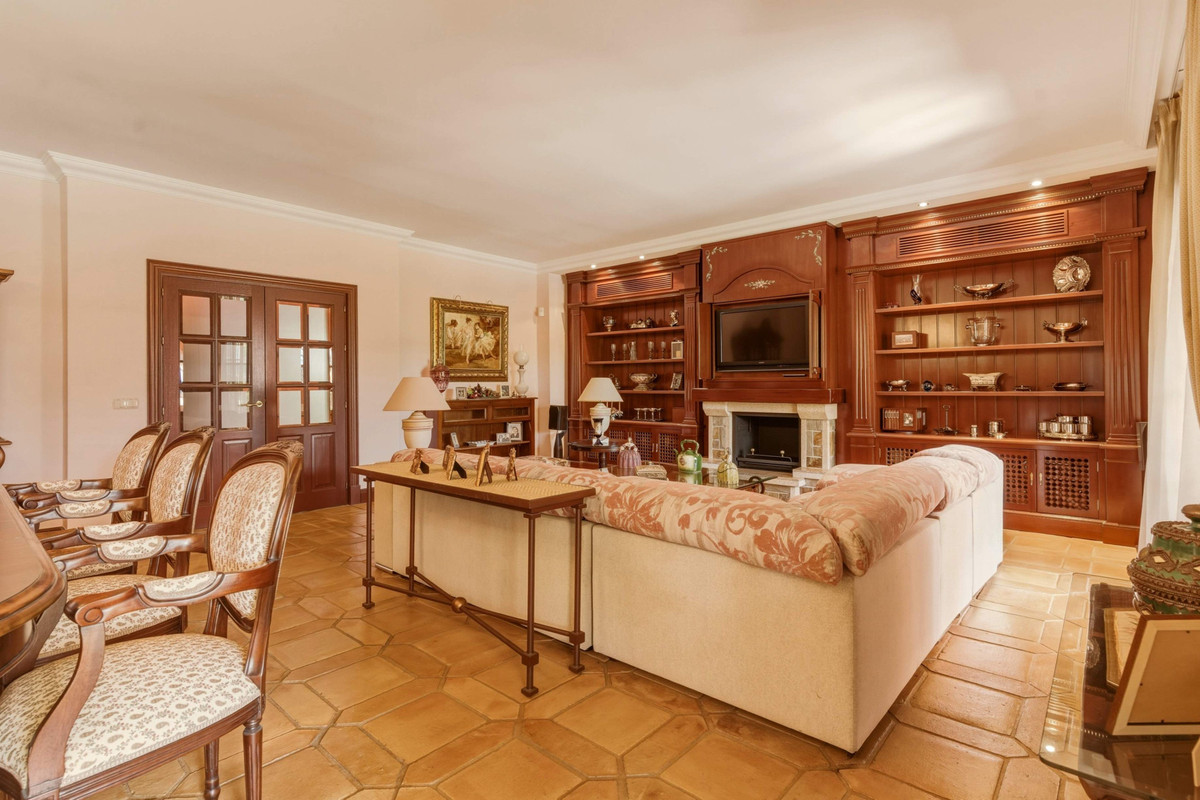 Se vende Villa - Chalet de 6 dormitorios en Costa Del Sol, Málaga, España