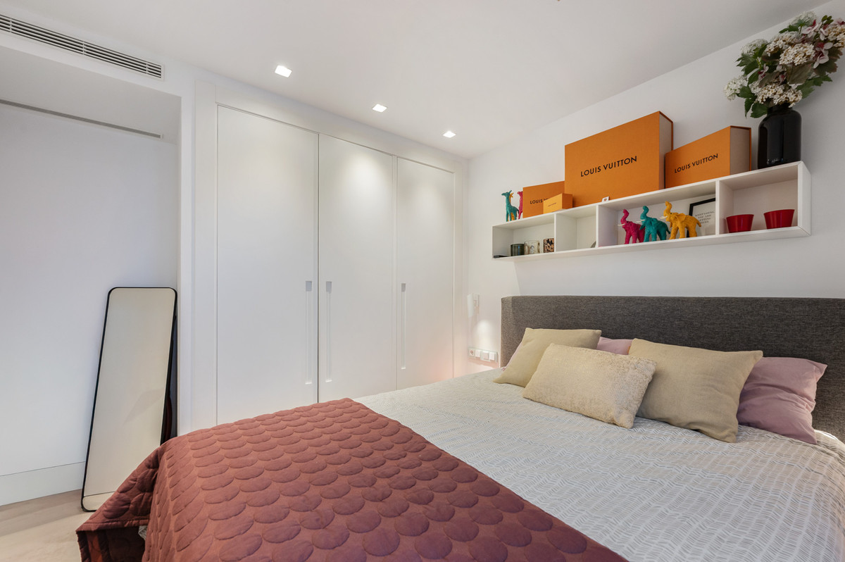 3 Bed Apartment for sale in Puerto Banús Costa Del Sol, Málaga, Spain