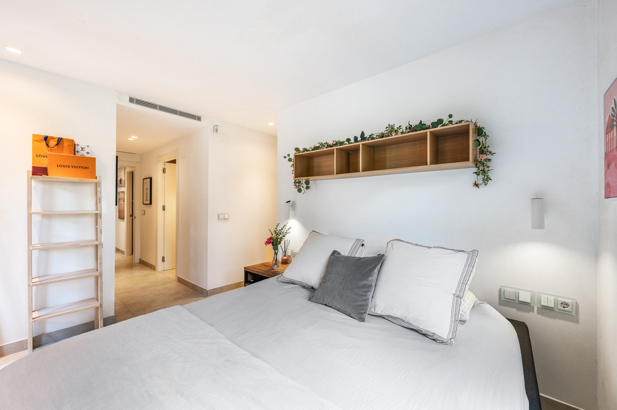 3 Bed Apartment for sale in Puerto Banús Costa Del Sol, Málaga, Spain