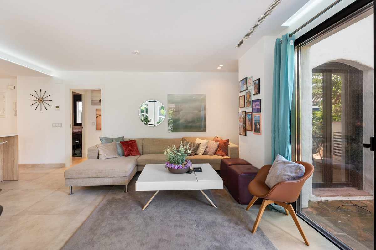 3 Bed Apartment for sale in Puerto Banús Costa Del Sol, Málaga, Spain
